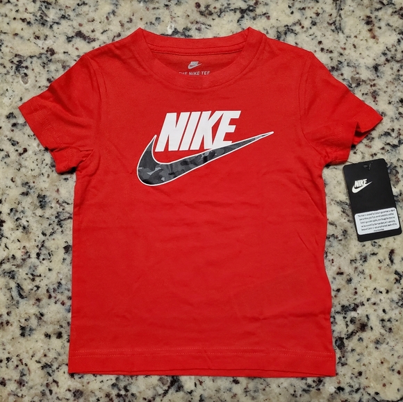 Nike Short Sleeve Tee, Various Sizes - Picture 1 of 1
